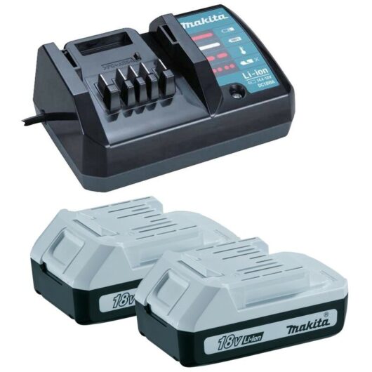 2 X Makita BL1815G 18v G-Series 1.3ah Lithium Ion Battery + DC18WA Charger