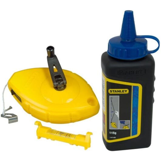 Stanley - 0-47-443 Chalk Line Reel (30M) with Blue Chalk and Level
